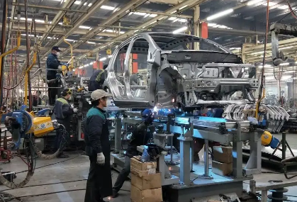 智能提升機(jī)讓汽車總裝焊裝車裝配的一致性得到提升